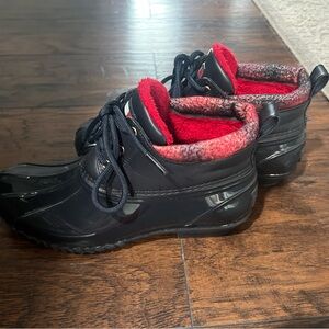 Tommy Hilfiger boots. Navy with red buffalo plaid interior and trim size 7